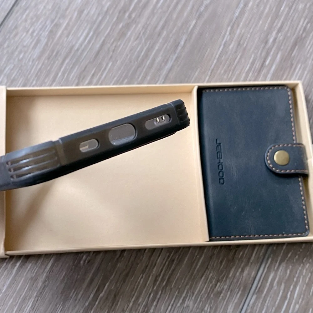 NEW! Magsafe Case for iPhone 12 and iPhone 12 Pro Detachable Wallet Kickstand